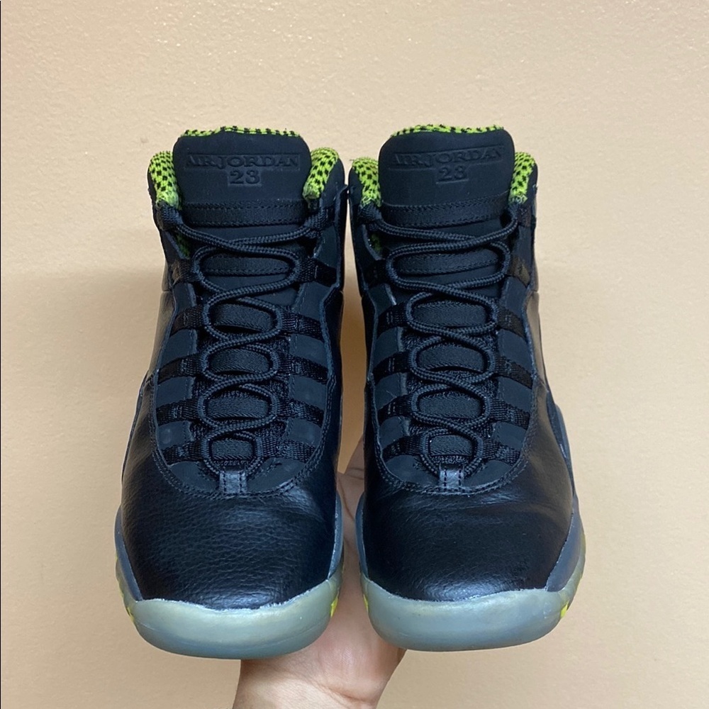 Air Jordan 10 Retro “Venom” - Picture 4 of 17